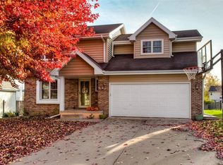 4811 68th St, Urbandale, IA 50322