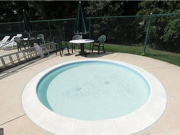 4th image of 7523 Snowpea Ct #79