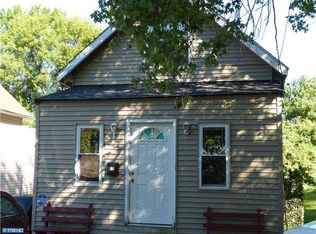15 Bayard Ave, Sharon Hill, PA 19079