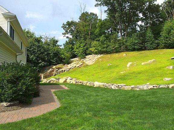 2nd image of 19 Brookview Dr