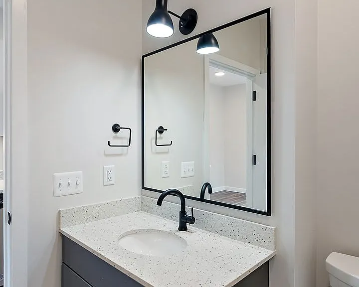 7631 E Lafayette St — Photo 32