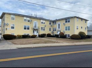 691 Weeden St APT 7, Pawtucket, RI 02860