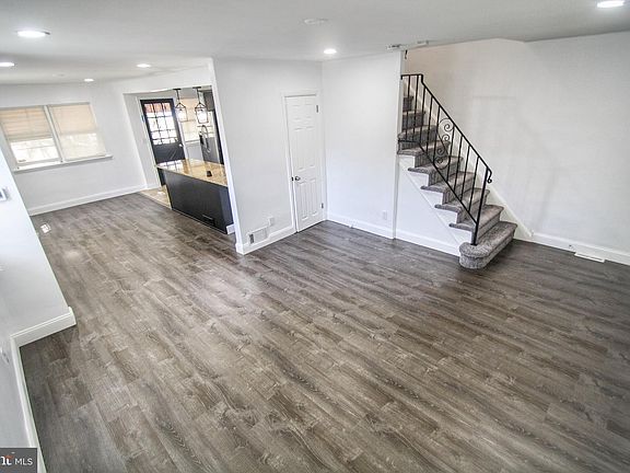 4th image of 6315 Guyer Ave