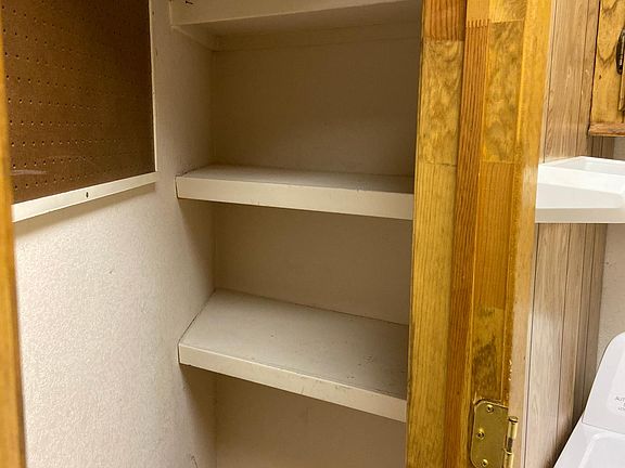 5th image of 121 E University Dr