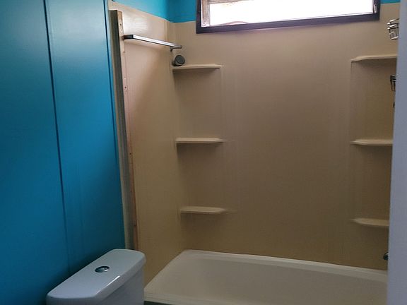 5th image of 310 Country Springs Dr