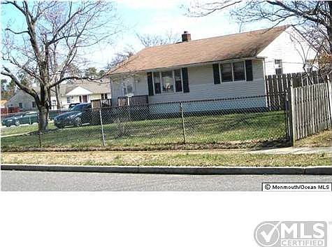 2nd image of 403 Lake St