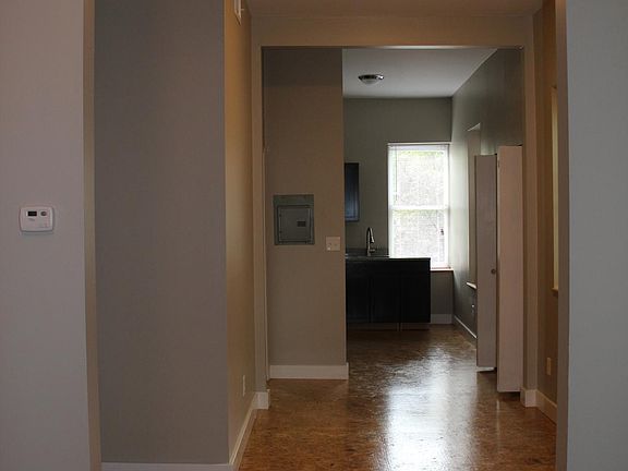 3rd image of 853 Goodfellow Blvd #B