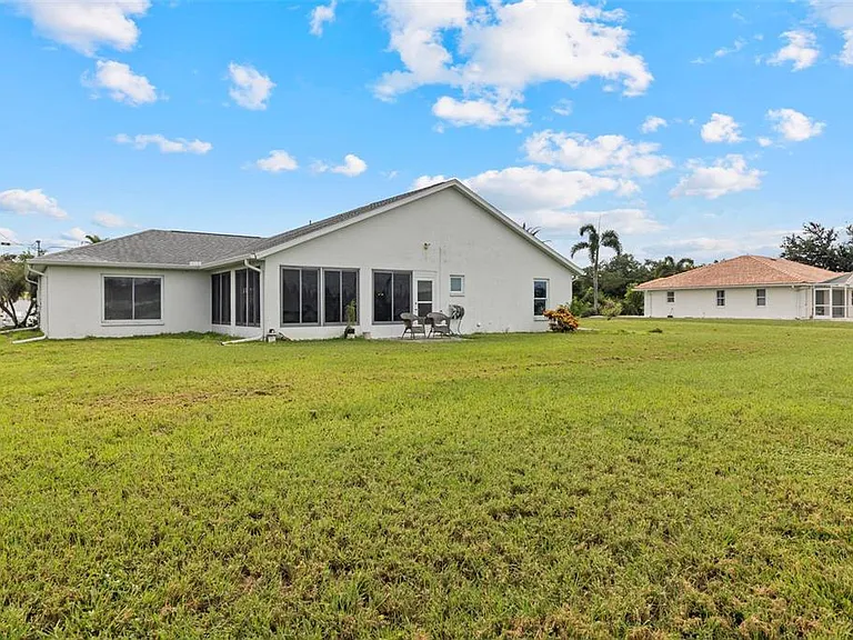 6460 Blueberry Dr — Photo 41