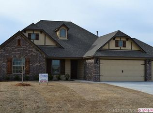 6884 E 144th St, Collinsville, OK 74021