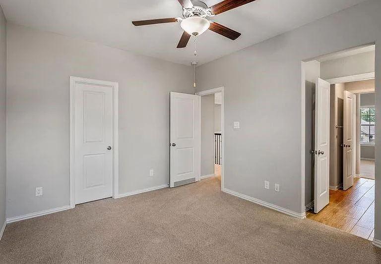4411 Mimic Dr — Photo 32