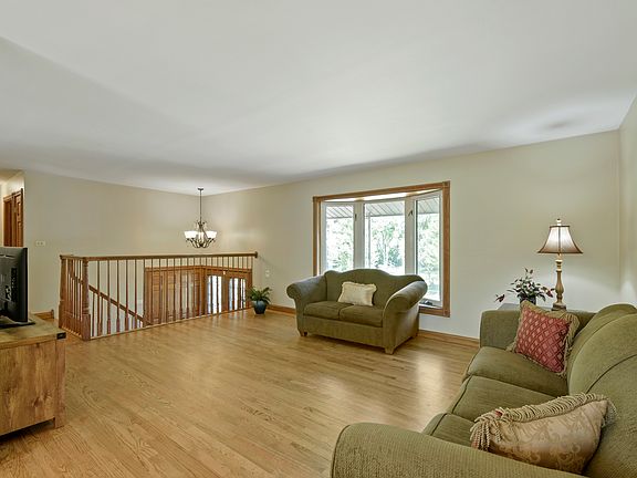 4th image of 1120 Concord Ln