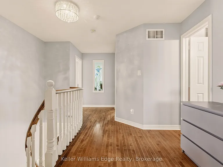 6760 Dillingwood Dr — Photo 33