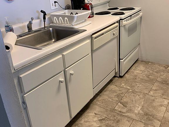 3rd image of 7310 Seawall Blvd APT 400
