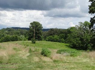 550 E Davis Rd, Cookeville, TN 38506