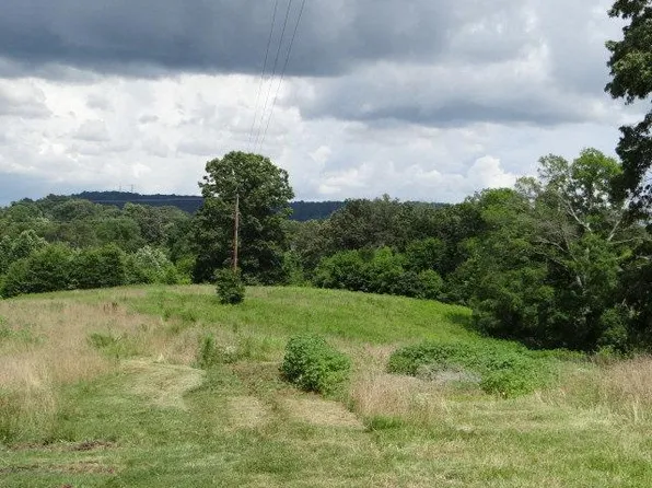 550 E Davis Rd, Cookeville, TN 38506