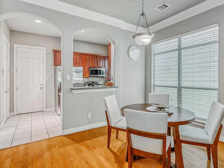 9113 Creekstone Lake Dr — Photo 11