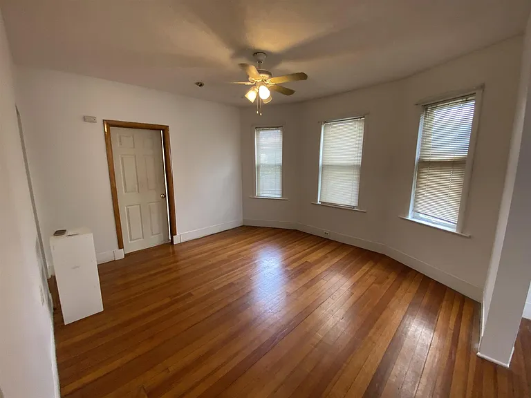 59 Conwell Ave #2 — Photo 6