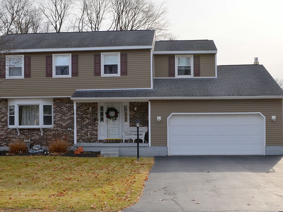 1st image of 5 Lapham Dr