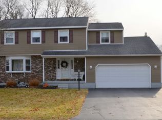 5 Lapham Dr, Albany, NY 12205