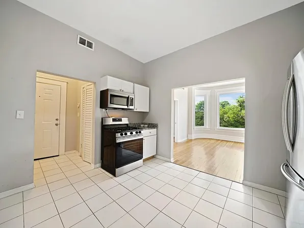 3129-3131 W Augusta Blvd, Chicago, IL