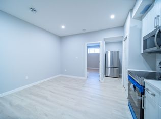 2128 159th St SW #1A, Edmonton, AB T6W4K9