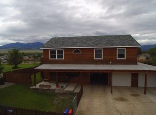 103 Pine St E, Livingston, MT 59047