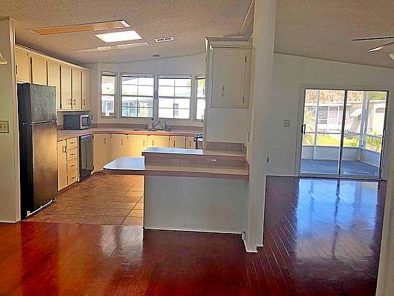 4th image of 7818 Edgelake Dr #1064