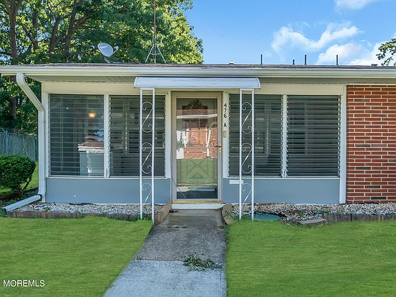 2nd image of 476A Thornbury Court