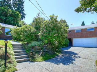 10415 Des Moines Memorial Dr, Seattle, WA 98168