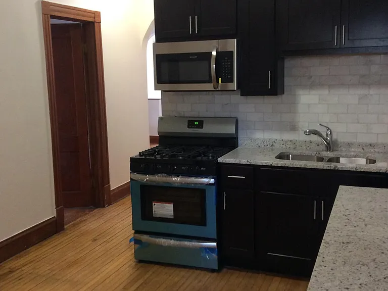 2628 W Augusta Blvd — Photo 13