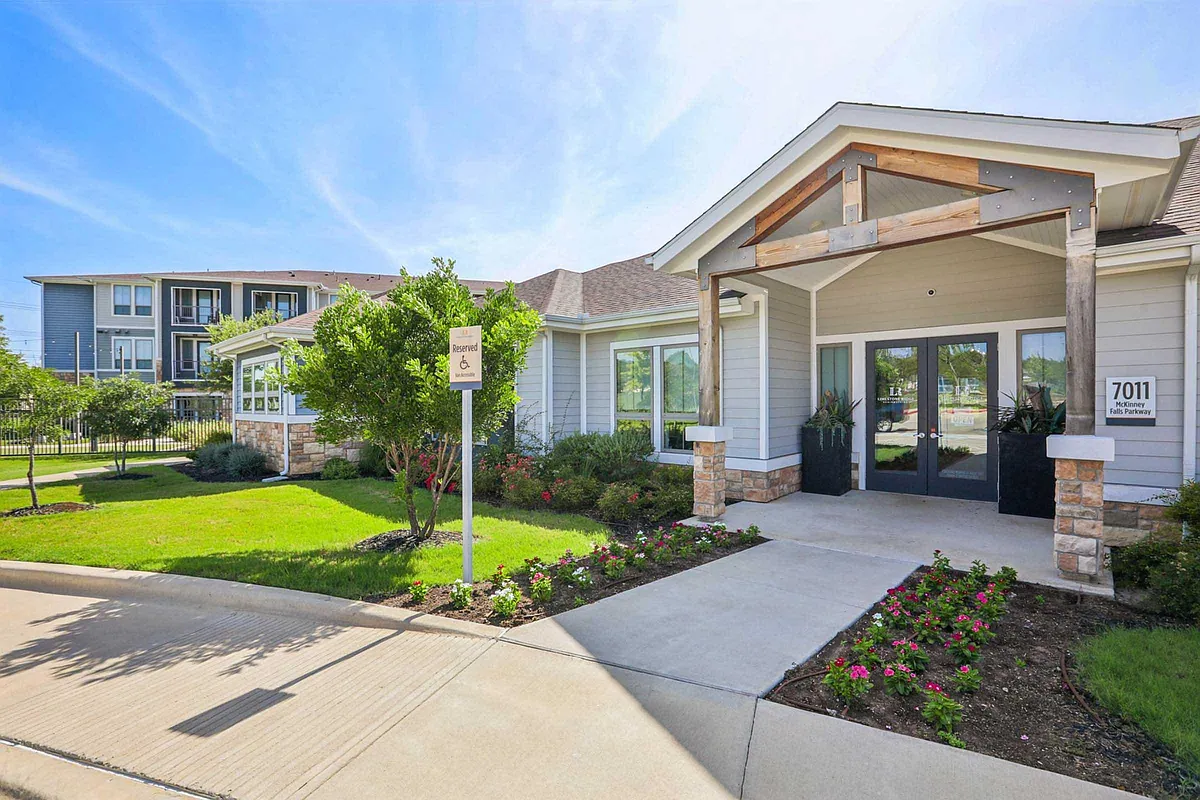 Building Photo - Limestone Ridge