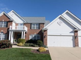366 Greycliff Bluff Dr, Saint Louis, MO 63129