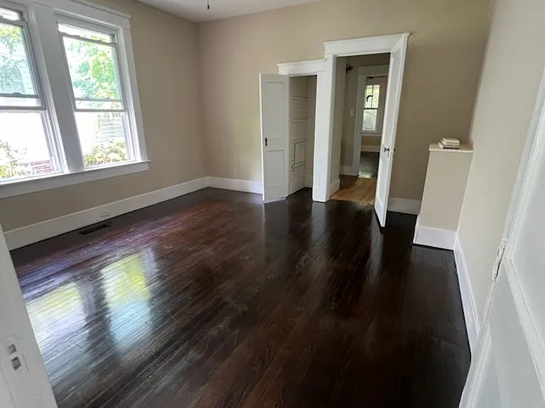 1215 Gregg Ave — Photo 4