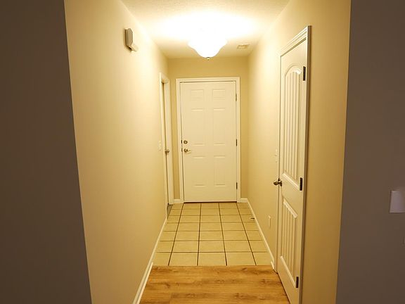 3rd image of 2819 Harper St