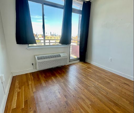 3rd image of 186 Noll St #5C
