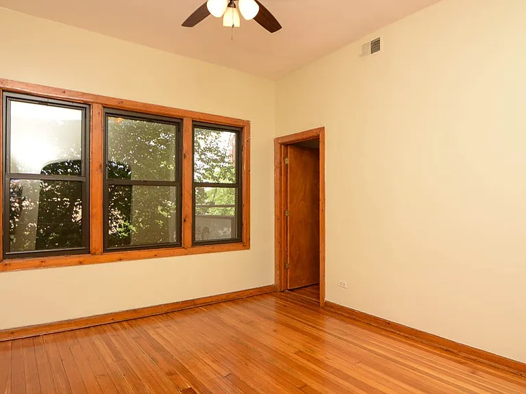2825 N Milwaukee Ave #2 — Photo 9