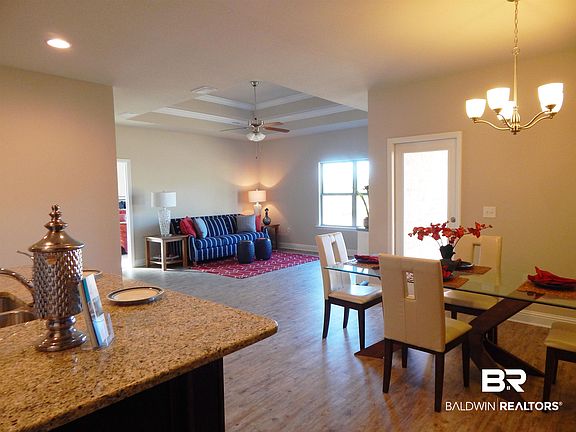 3rd image of 122 Preston Way