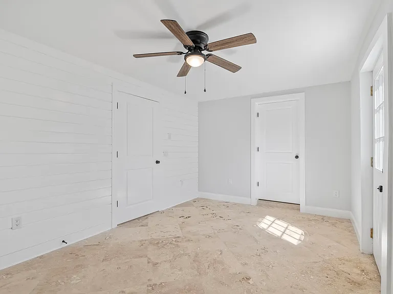 1458 Seabreeze Ln — Photo 6
