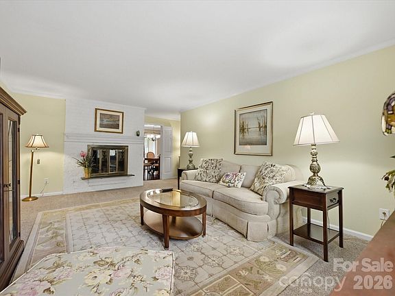 4th image of 2233 Rexford Rd APT C