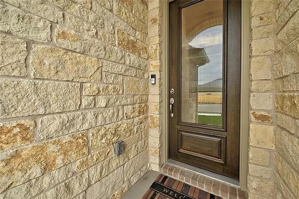 116 Joseph Hawkins Ln — Photo 4