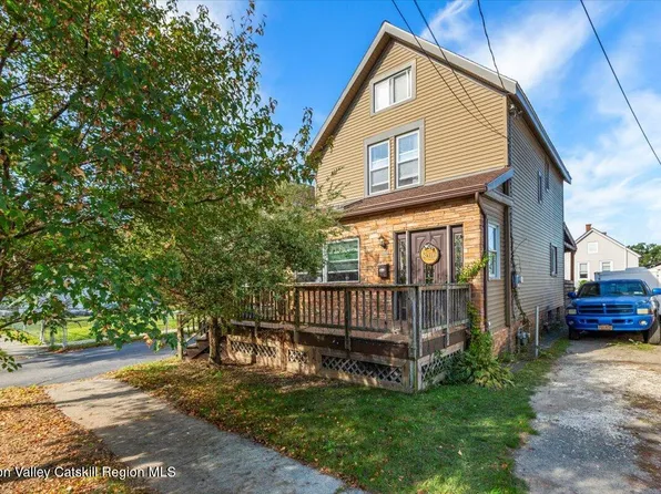 1309 2nd Street, North Greenbush, NY 12144