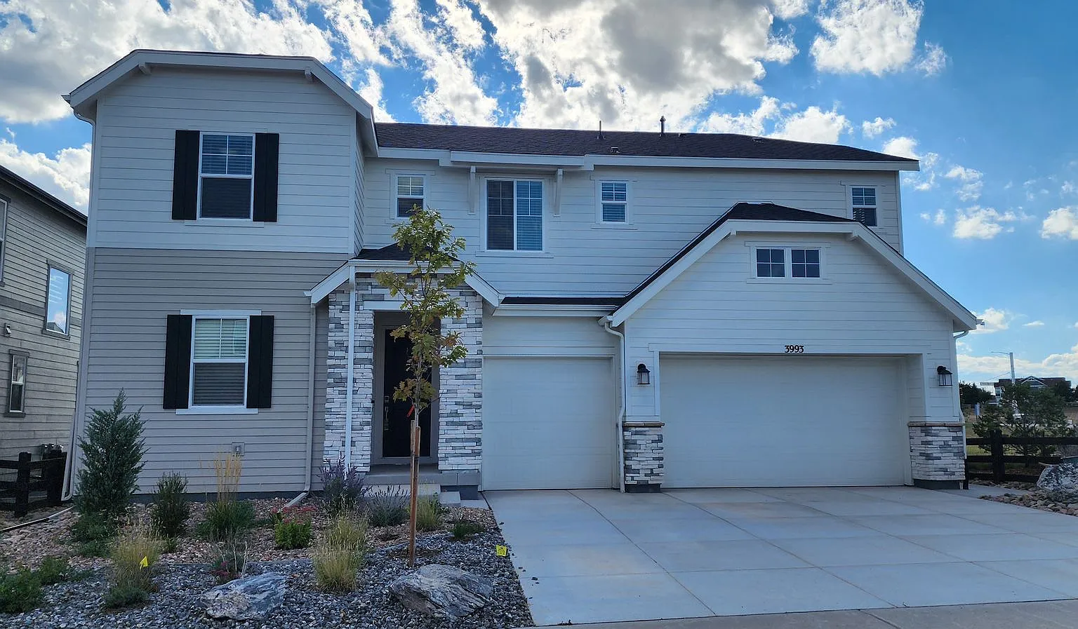 Brand new 4 bed 3.5 bath home in Macanta — Photo 1
