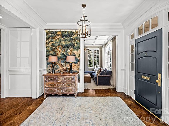4th image of 2031 Hastings Dr
