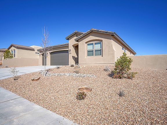 Front Exterior - Nightingale Mariposa