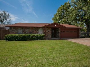 11806 E 64th St S, Broken Arrow, OK 74012