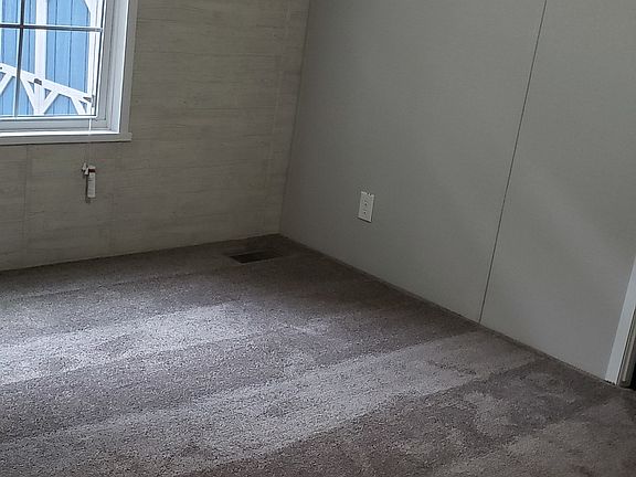 4th image of 516 Courtland Ln #81