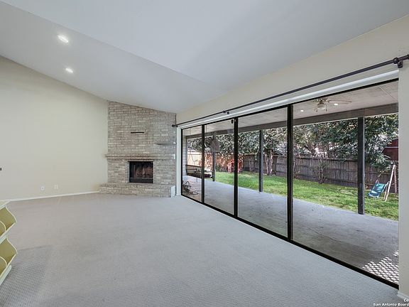 4th image of 3322 MEADOW HEAD DR