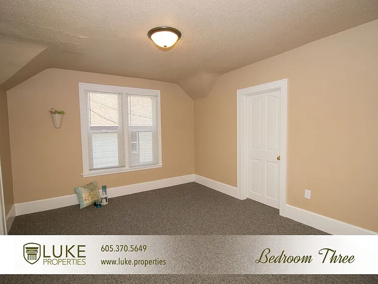 203 S Summit Ave — Photo 10