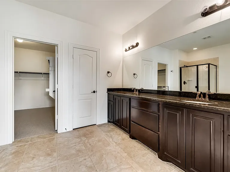 5745 Headquarters Dr — Photo 9