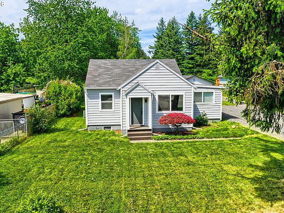 3rd image of 2821 SE 115th Ave